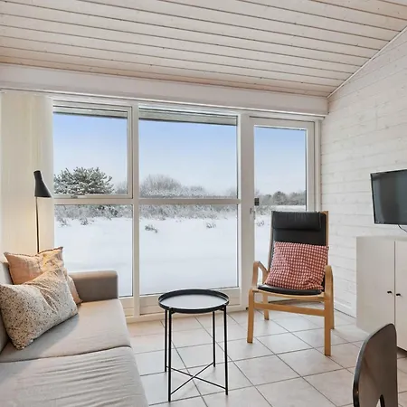 By The Sea And Golf Course Apartman *