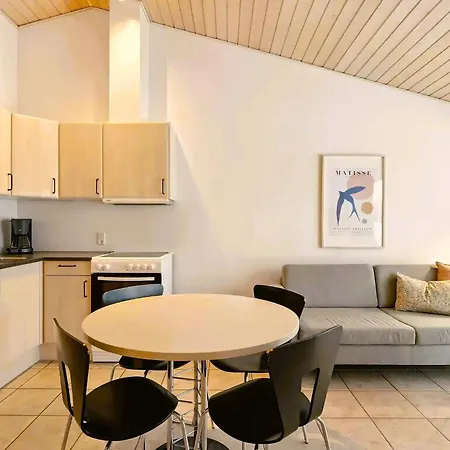 Apartment By The Sea And Golf Course